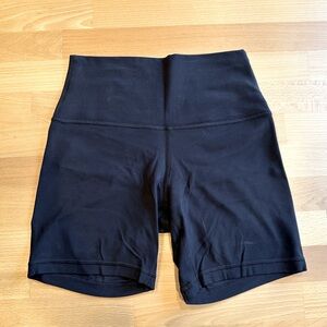 Lululemon Black Align 6” Shorts - Size 6